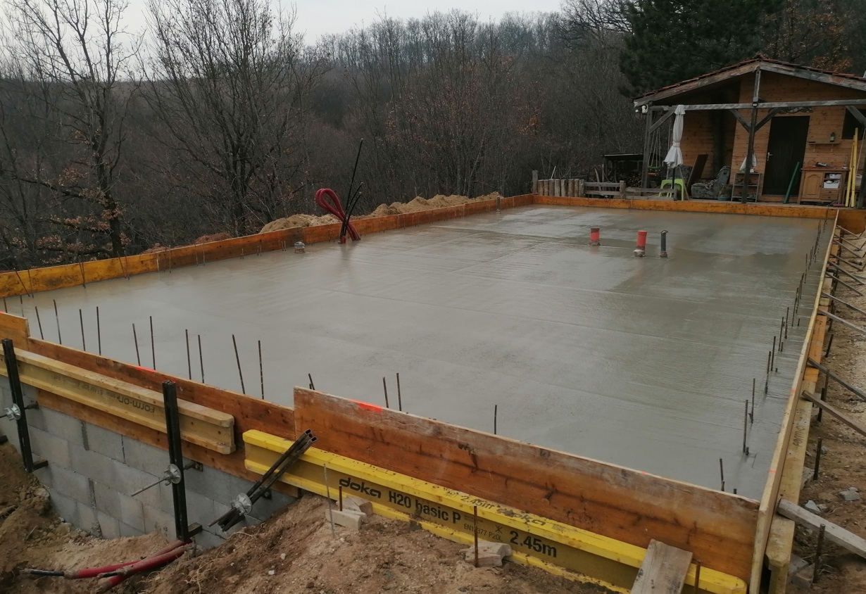 Családi és társasház monolit vasbeton szerkezet - 4