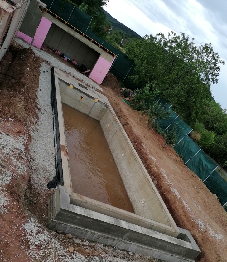 Monolit vasbeton támfal és műtárgy - 8